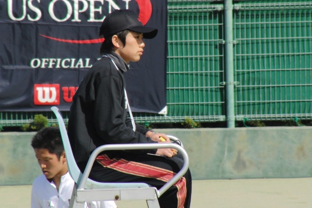 32_3_22_11.JPG - 熱戦の様子（1回戦）