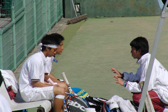 32_3_22_16.JPG - 熱戦の様子（1回戦）