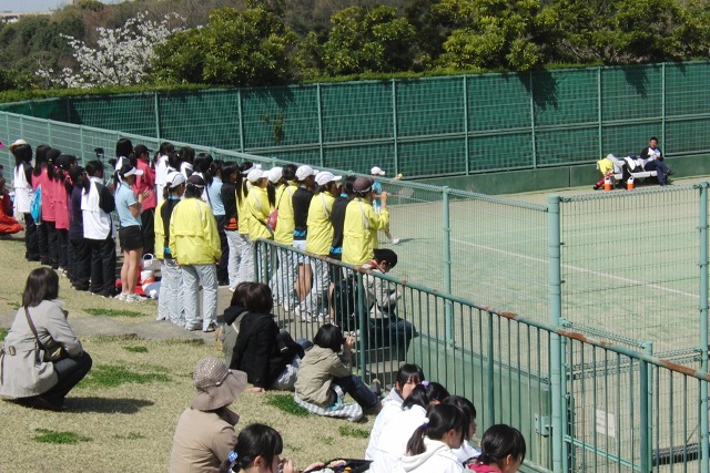 32_3_22_21.JPG - 熱戦の様子（1回戦）