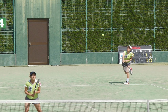 32_3_22_25.JPG - 熱戦の様子（1回戦）