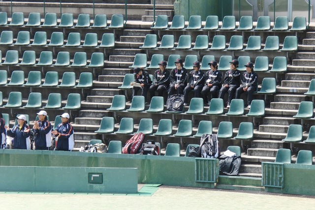 32_3_22_38.JPG - 熱戦の様子（1回戦）