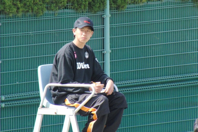 32_3_22_39.JPG - 熱戦の様子（1回戦）