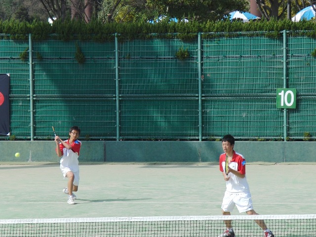 32_3_22_43.JPG - 熱戦の様子（1回戦）