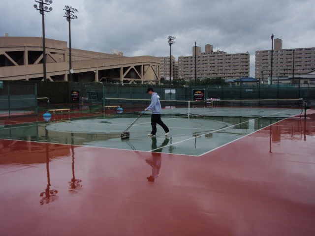 32_3_24_05.JPG - 個人戦コート整備