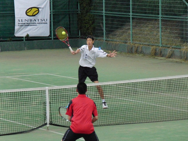 32_3_24_44.JPG - 熱戦の様子（3回戦）。悪天のため8ゲームで行われました。