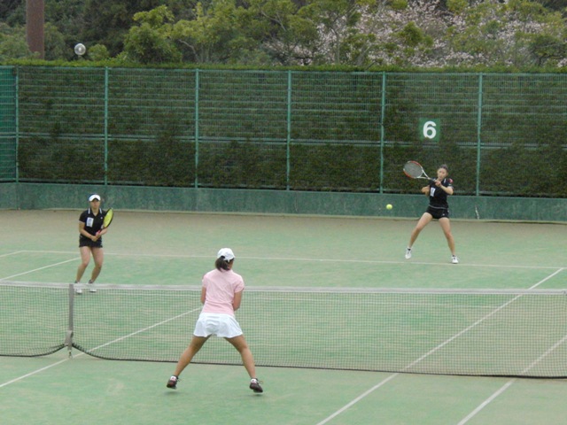 32_3_25_03.JPG - 熱戦の様子（準々決勝・準決勝）