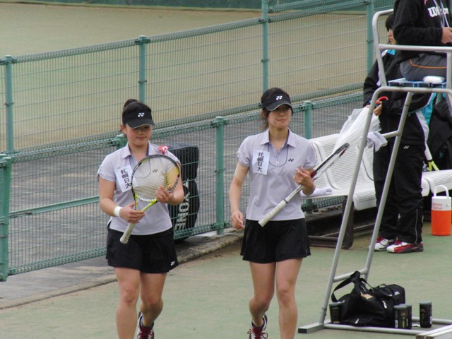 32_3_25_05.JPG - 熱戦の様子（準々決勝・準決勝）