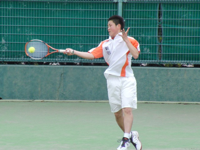 32_3_25_09.JPG - 熱戦の様子（準々決勝・準決勝）