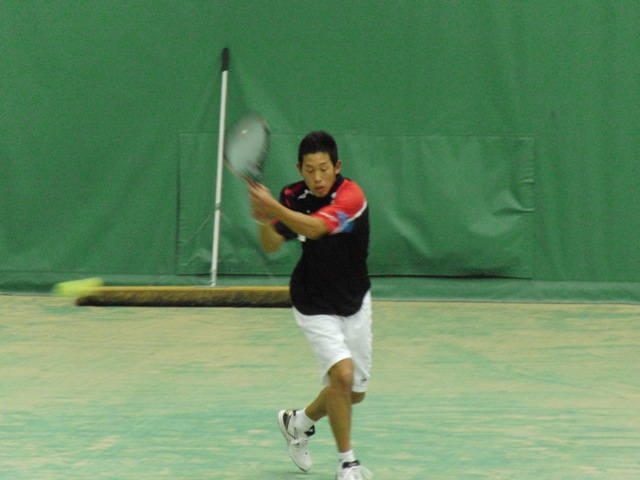 32_3_25_14.JPG - 熱戦の様子（準々決勝・準決勝）