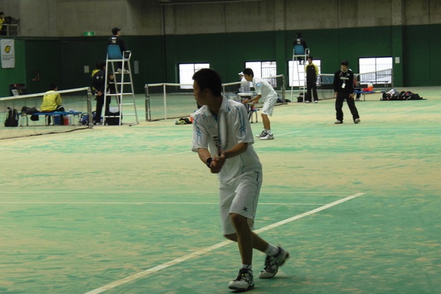 32_3_25_32.JPG - 熱戦の様子（準々決勝・準決勝）