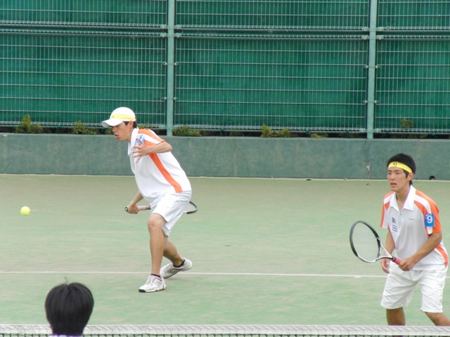 32_3_25_37.JPG - 熱戦の様子（準々決勝・準決勝）